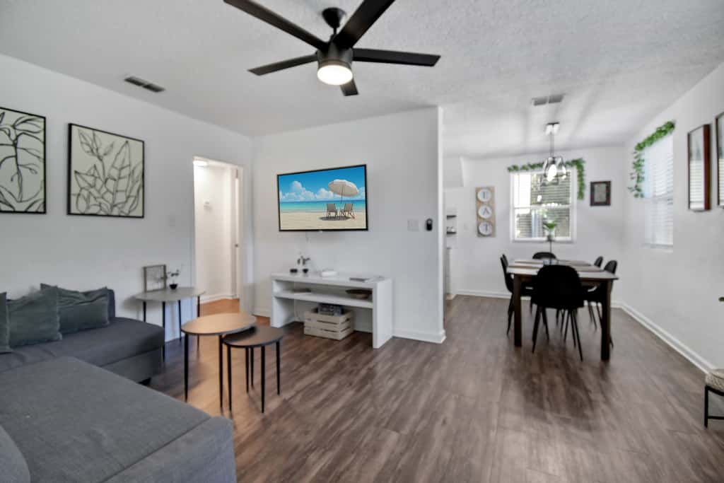 The Dancy House