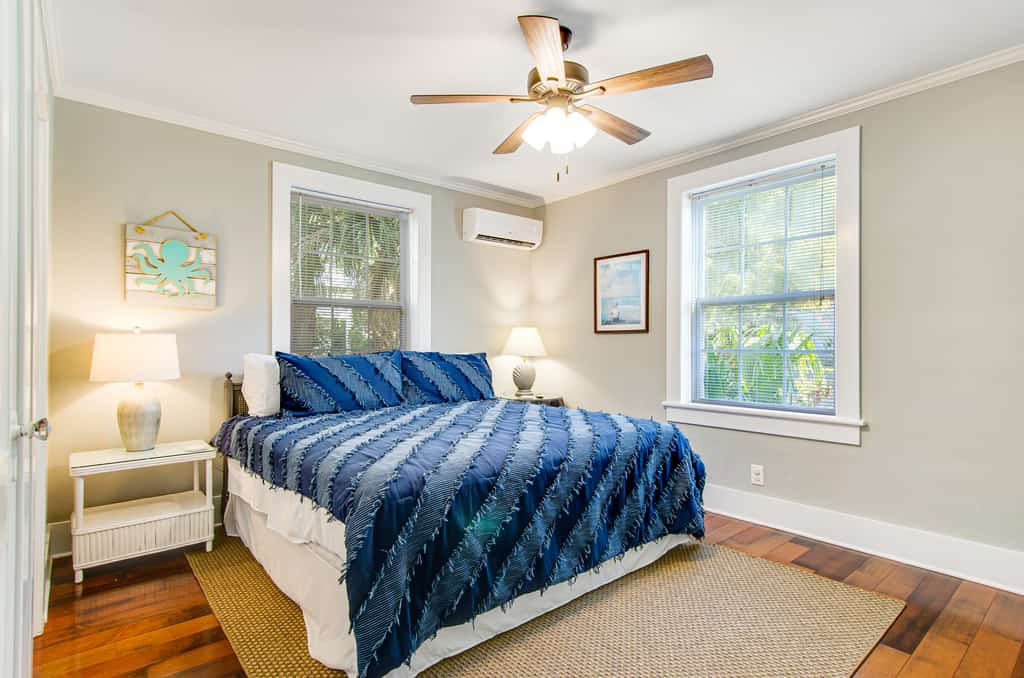 Beautiful, Classic Home with Free WiFi, a Full Kitchen, Sunroom, & Enclosed Yard