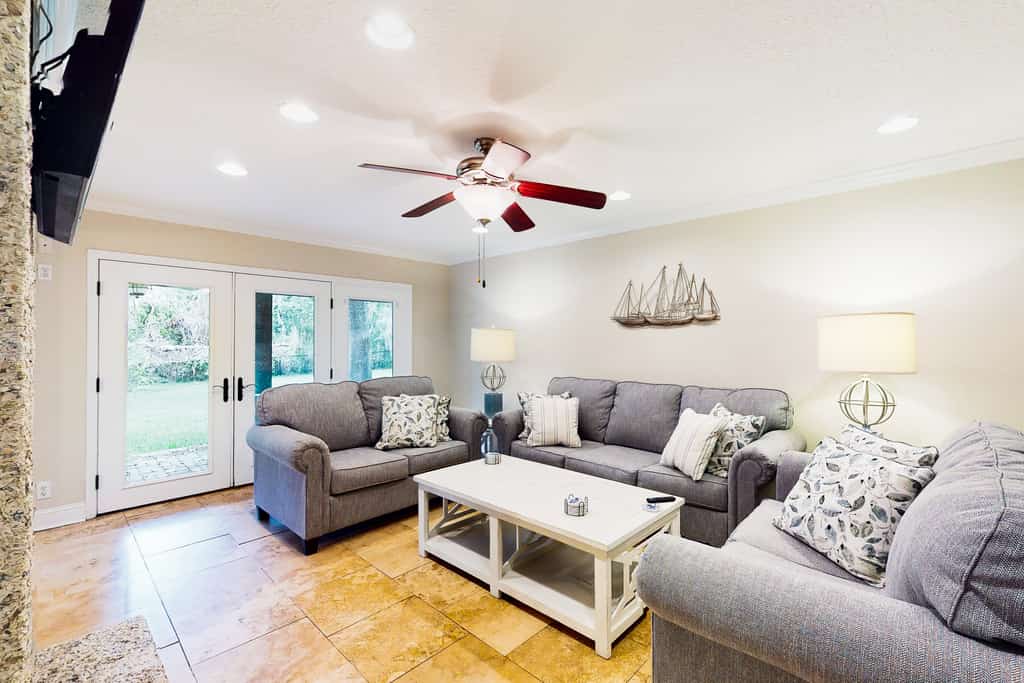 Dog-friendly home with central AC, washer/dryer & spacious backyard - near beach