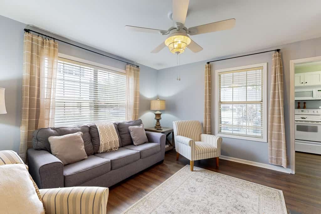Private retreat with access to community pool & nearby entertainment