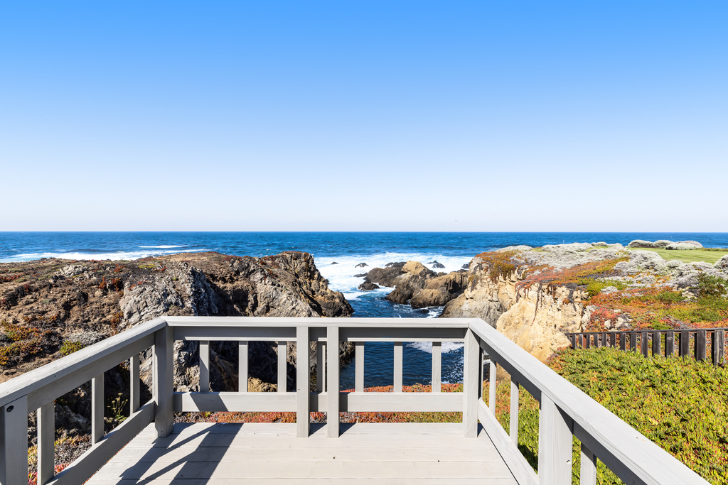 Oceanfront Sanctuary - Private Cove, Deck, Grill