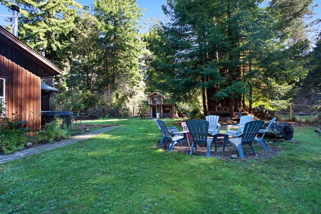Tree-lined Home with Hot Tub, Firepit & Large Yard