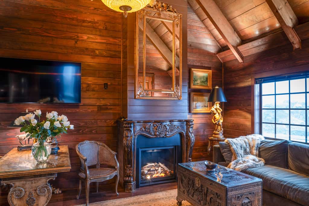 Le Faux Cottage

Find romance, relaxation, and stunning scenery at Le Faux, one-bedroom suite, with a dramatic oceanfront view,  private deck and fire pit on the bluff overlooking the water. This is a wondrous location for exploring the Mendocino Coast. This beautiful cottage is secluded on six acres of oceanfront property that it shares with the owners home.