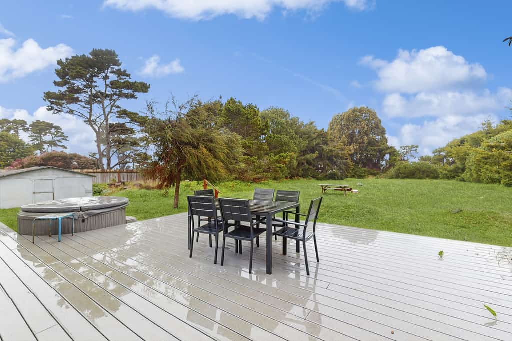 Coastal Conifer Hideaway