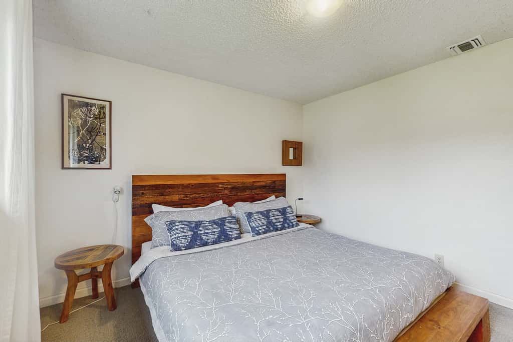 Charming Pet Friendly Cottage with Hot Tub