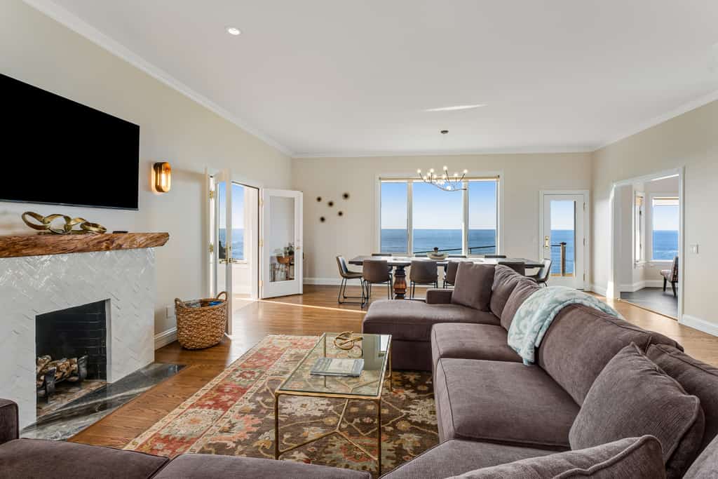 Cantus Cove Estate