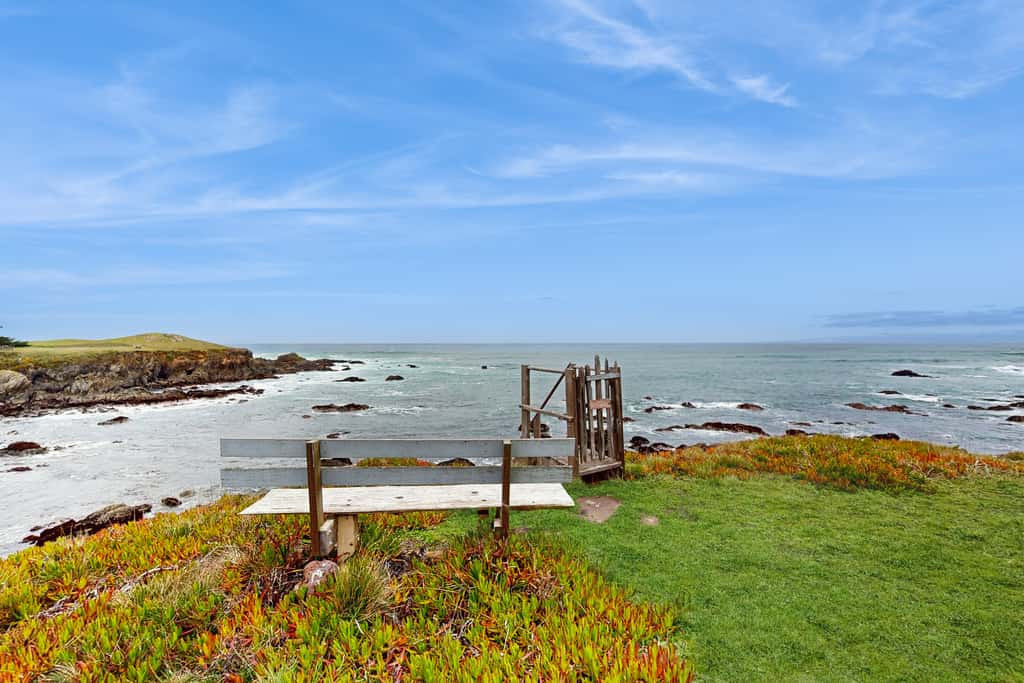 Beachfront Bliss with Ocean Views, Tub, & BBQ 
