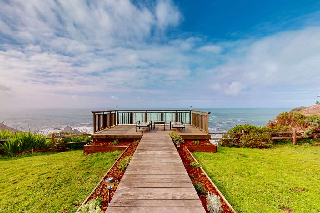 Elk Rock Beach Cottage
