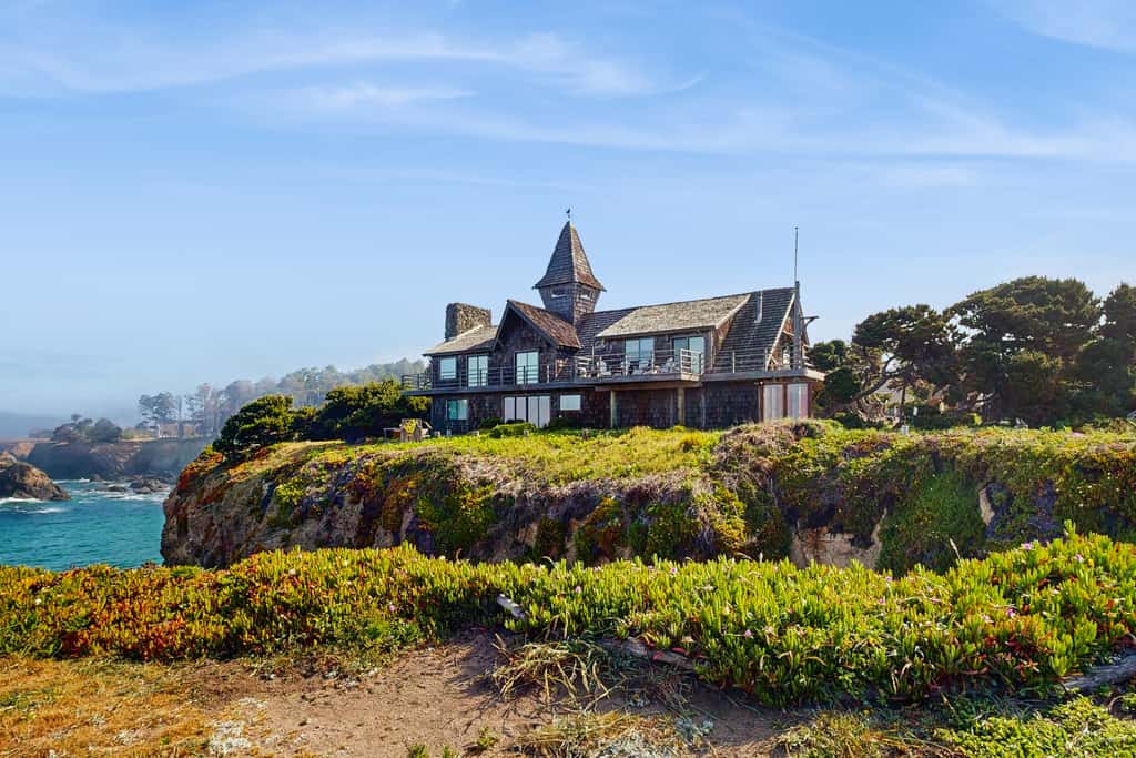 Oceanfront Home - Stunning Views & Private Hot Tub