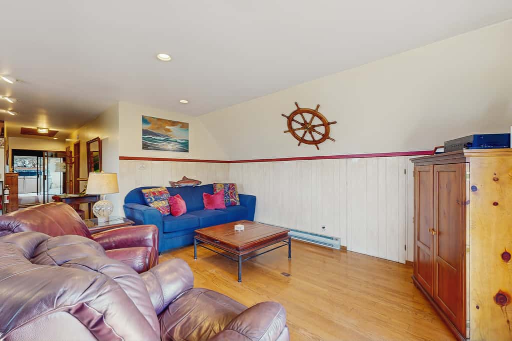 Oceanfront Home - Stunning Views & Private Hot Tub