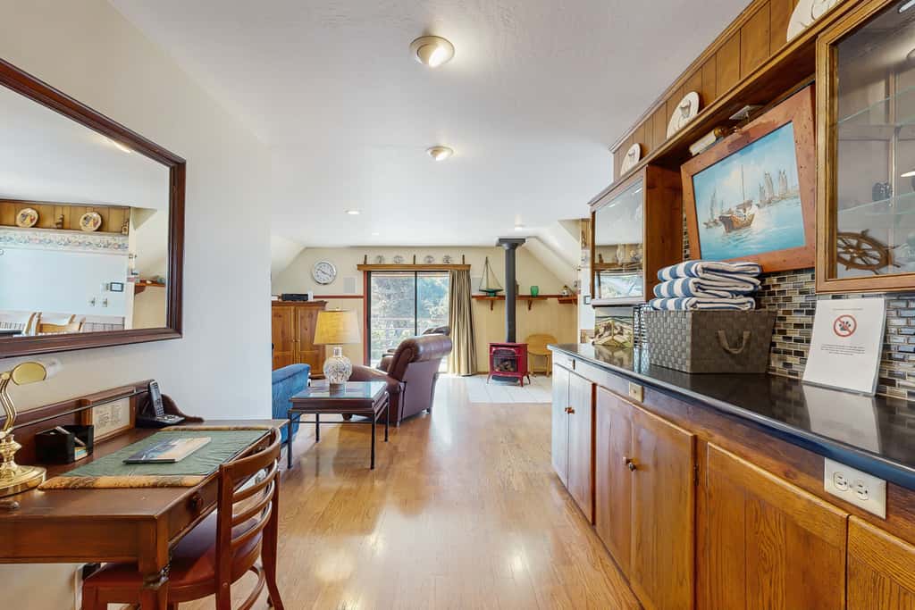 Oceanfront Home - Stunning Views & Private Hot Tub