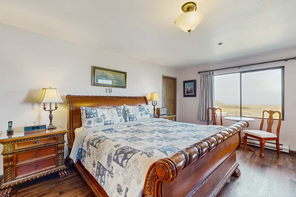 Oceanfront Home - Stunning Views & Private Hot Tub