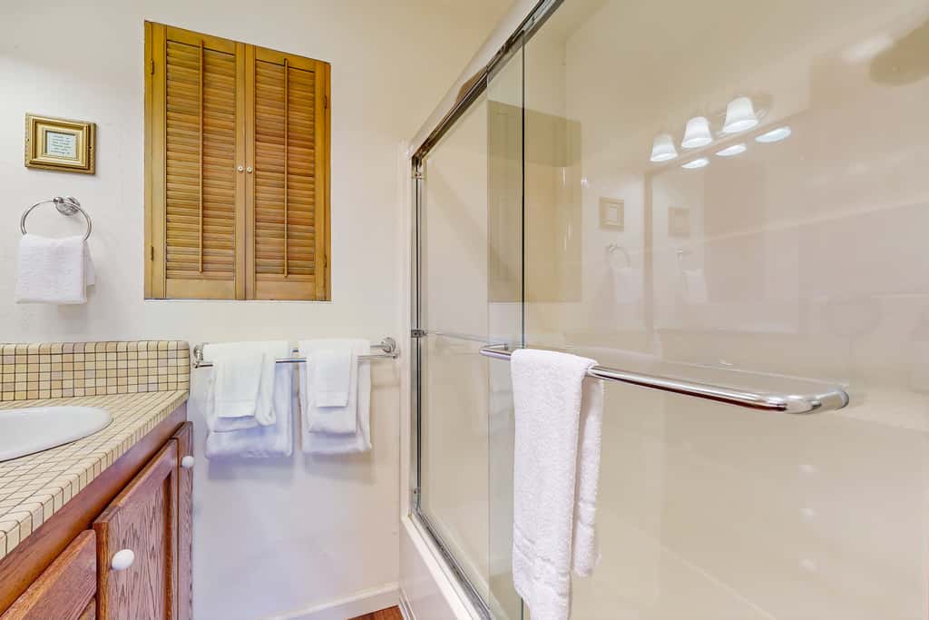 Oceanfront Home - Stunning Views & Private Hot Tub