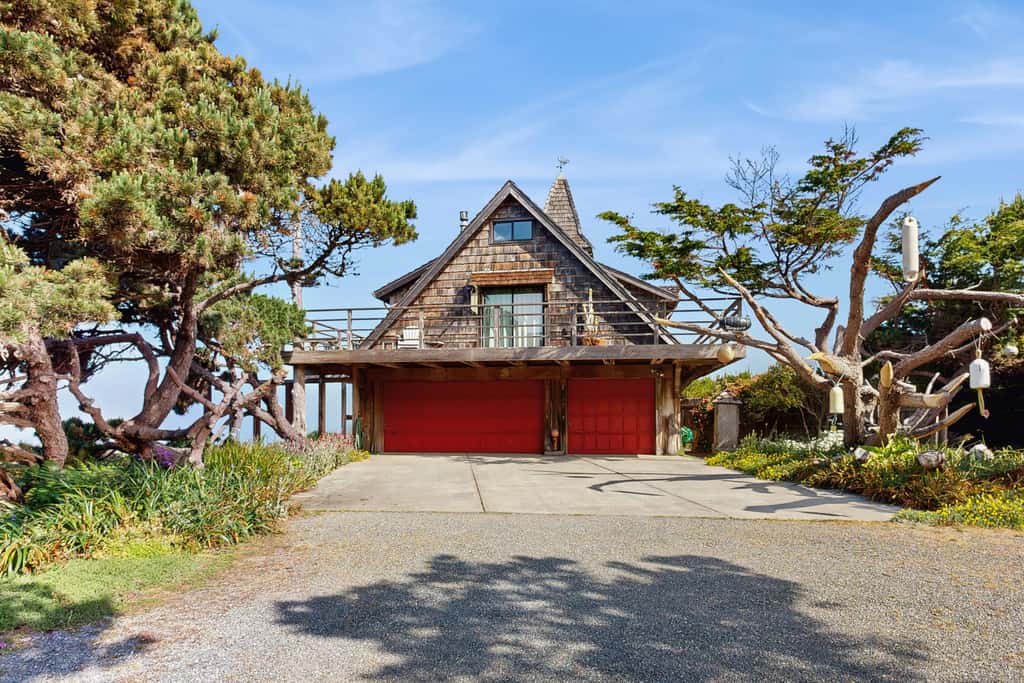 Oceanfront Home - Stunning Views & Private Hot Tub