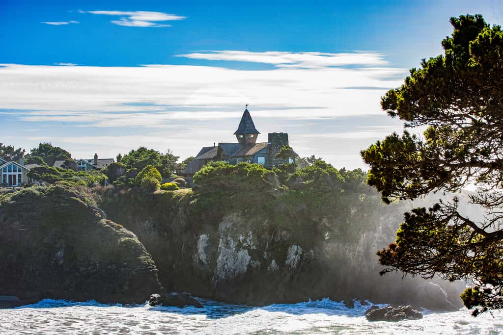 Oceanfront Home - Stunning Views & Private Hot Tub