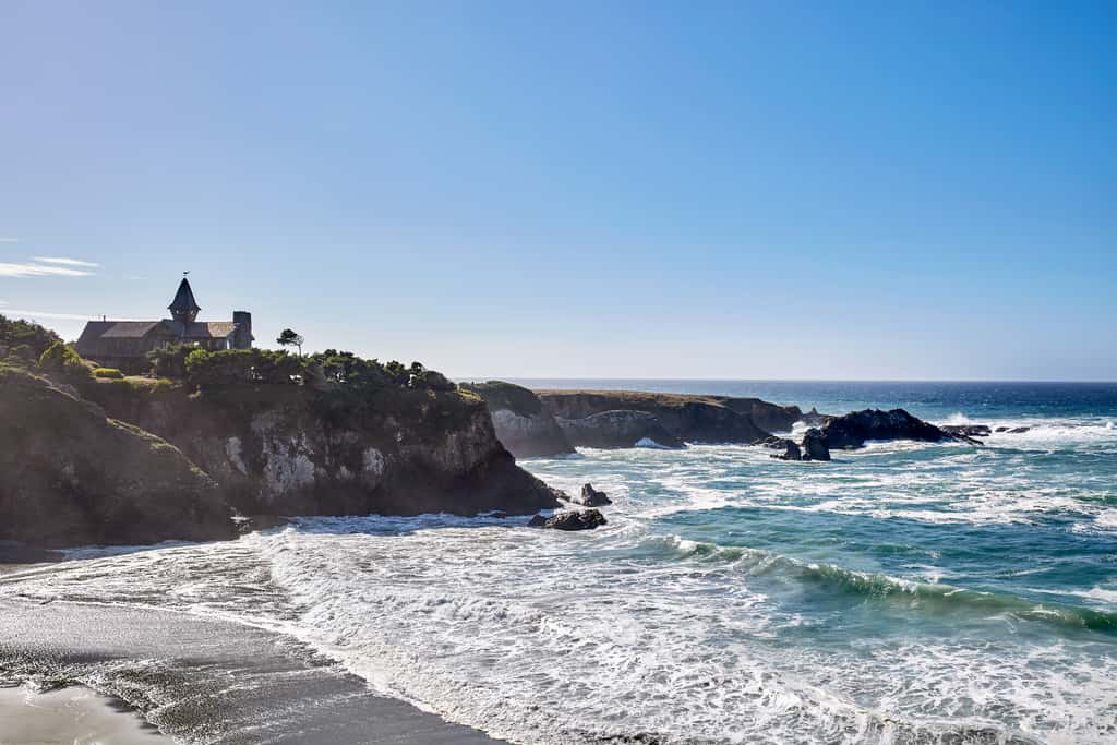 Oceanfront Home - Stunning Views & Private Hot Tub