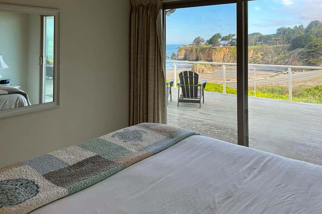 Oceanfront Haven - Hot Tub & Private Beach Access