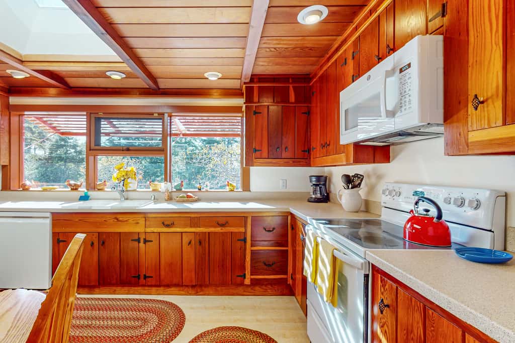 Oceanview home - Hot tub & Steps to Russian Gulch