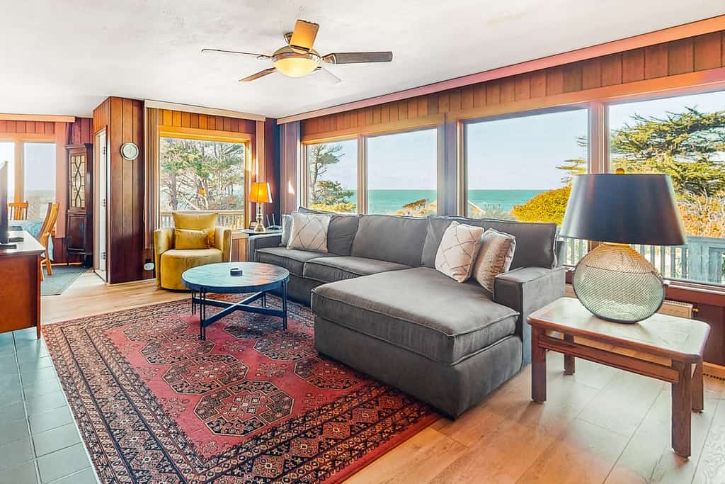 Headlands Cove - Retreat