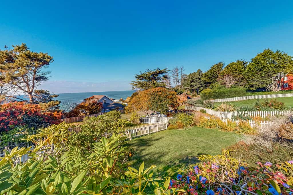 Headlands Cove - Main House