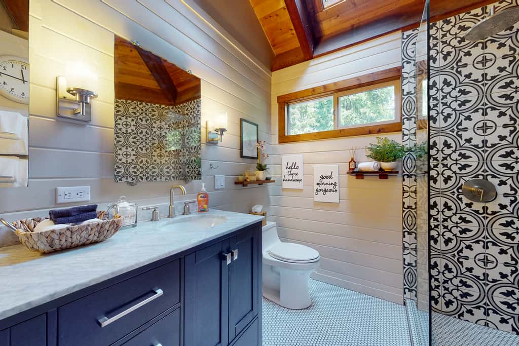 Mendocino Cozy Cabin-Large Patio, Grill & Garden