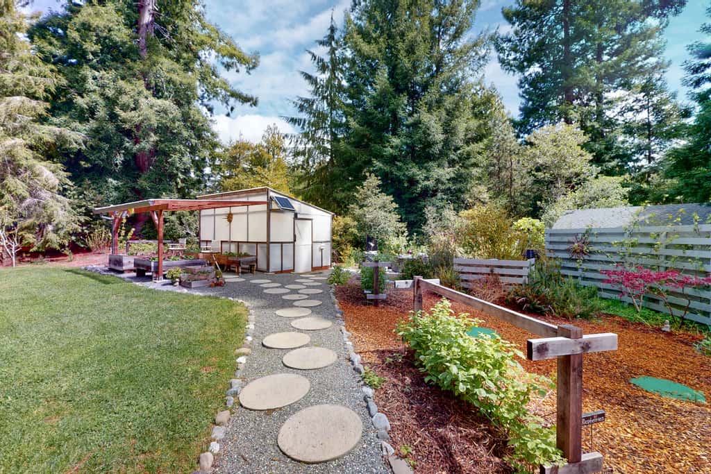 Mendocino Cozy Cabin-Large Patio, Grill & Garden