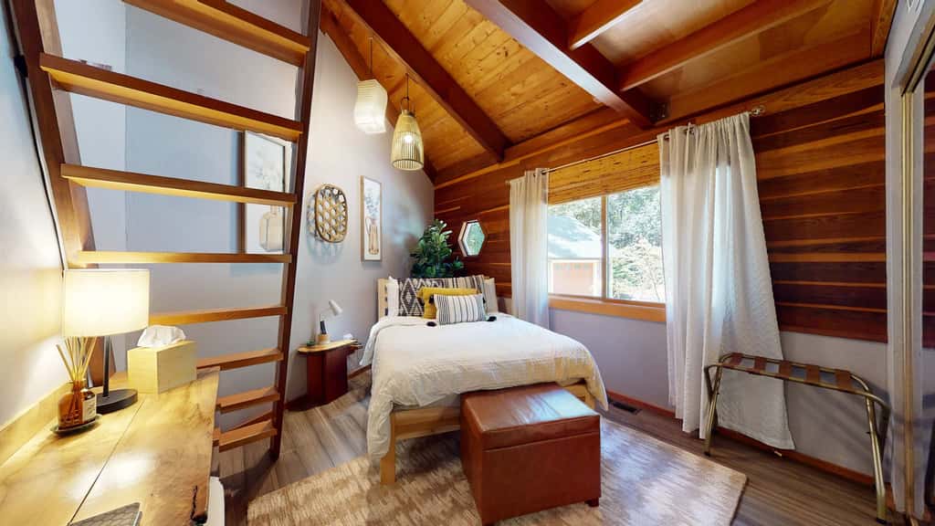 Mendocino Cozy Cabin-Large Patio, Grill & Garden