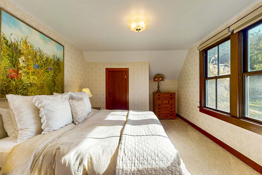 Prime Mendocino Retreat with Hot Tub & 2 Kitchens