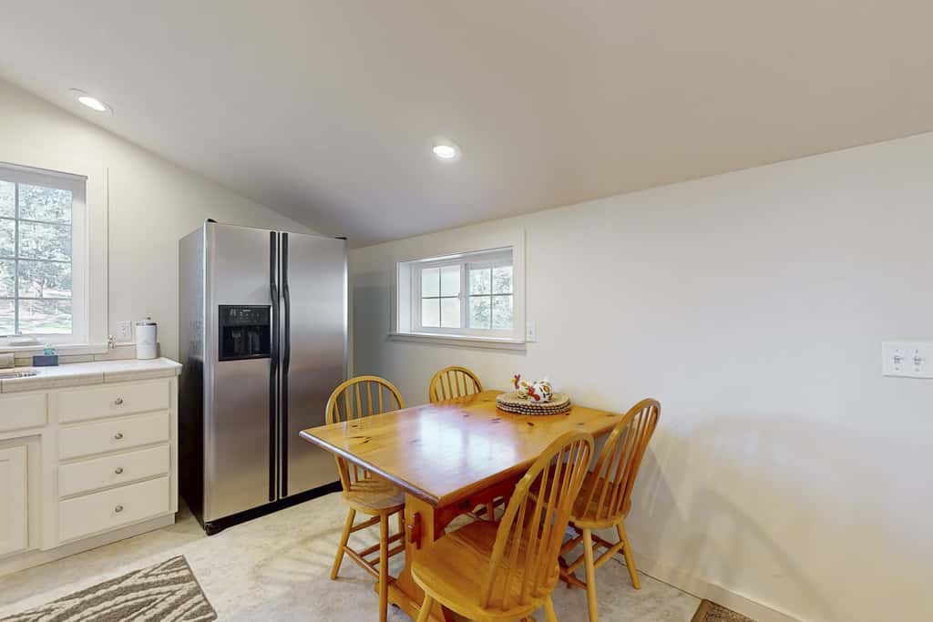 Prime Mendocino Retreat with Hot Tub & 2 Kitchens