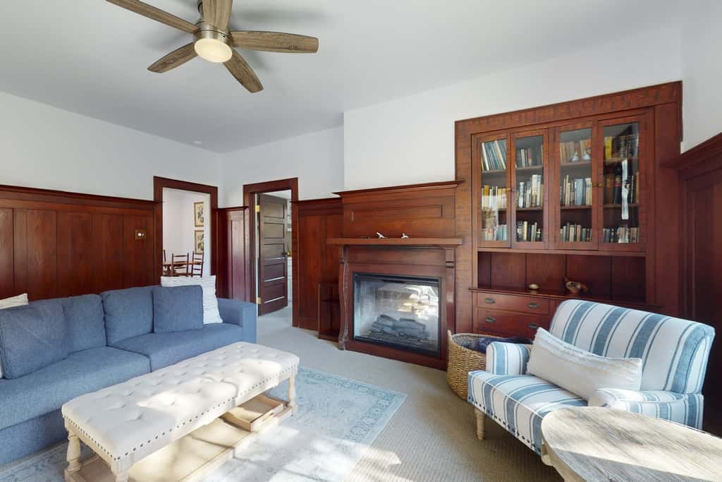 Mendocino Lodge with Hot Tub and Fireplace