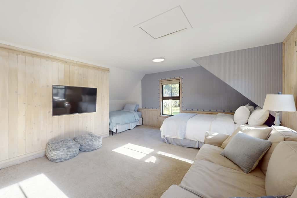 Mendocino Lodge with Hot Tub and Fireplace