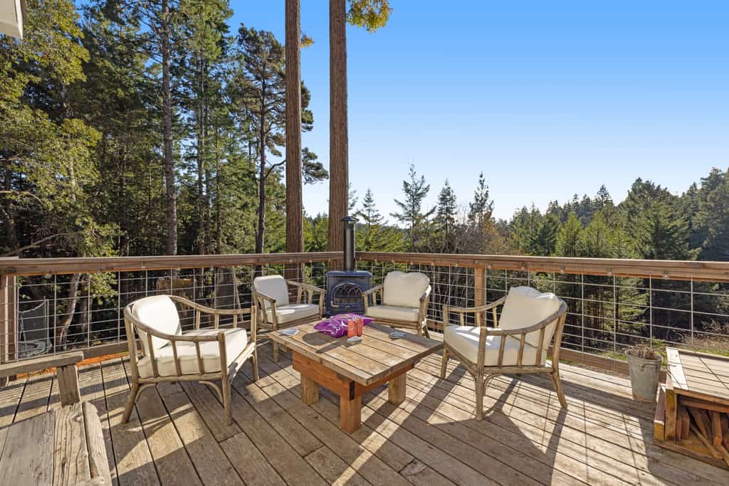 Redwood Retreat - Sunrise Cottage