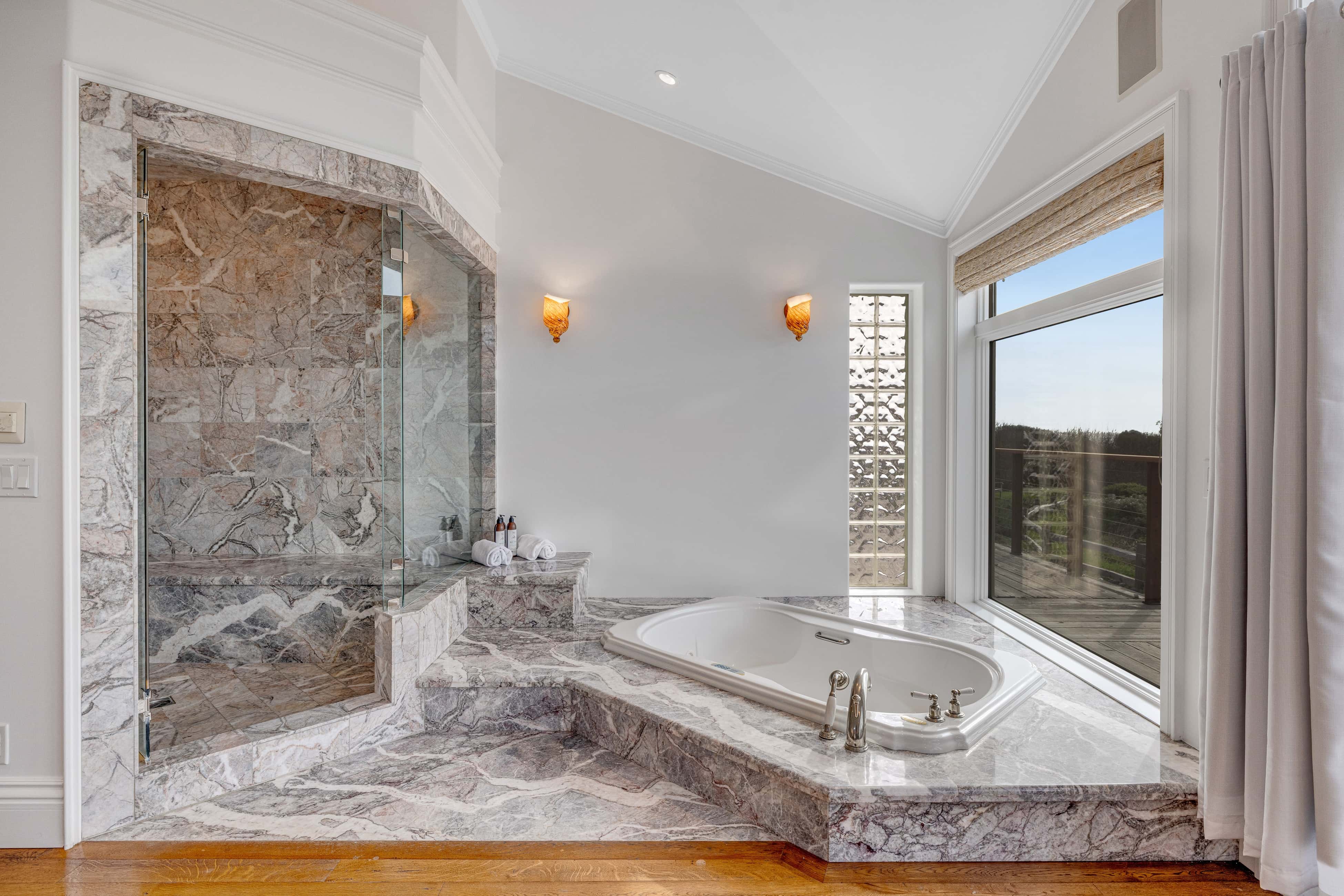 Remodeled oceanfront estate with Studio Cottage 