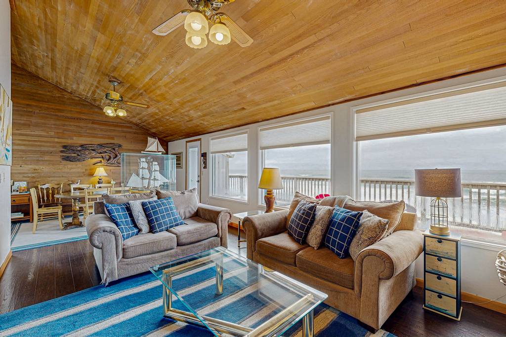 Dog friendly home with oceanfront location and fireplace walk to the beach