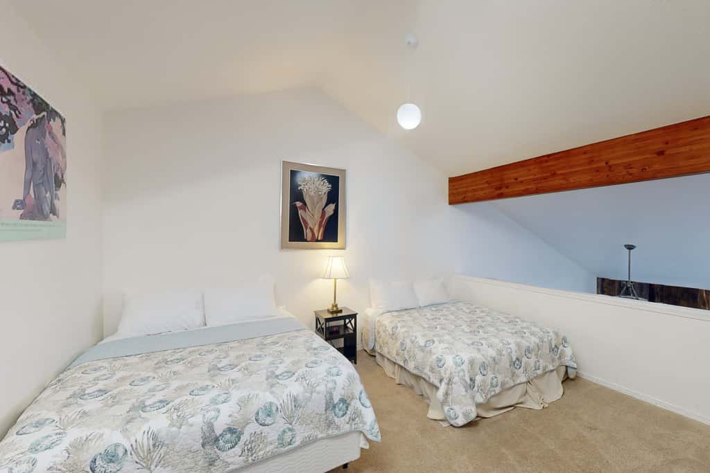 Dog Friendly Waterfront Loft with Seawall and Ocean Views One Block to Harbor