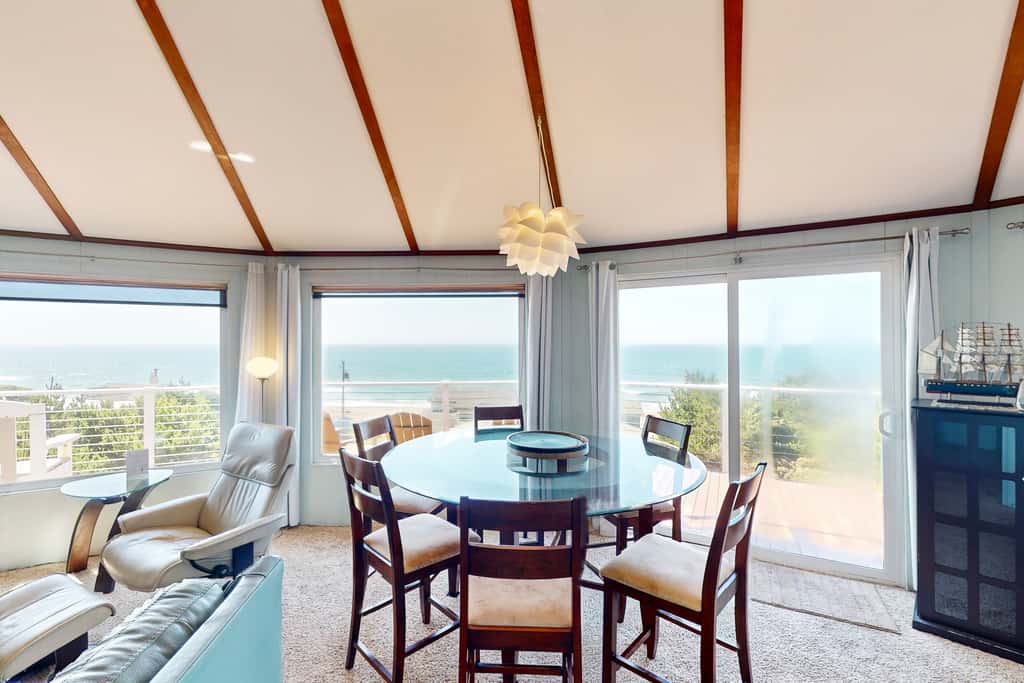 Dog friendly home with great decks and stunning ocean views