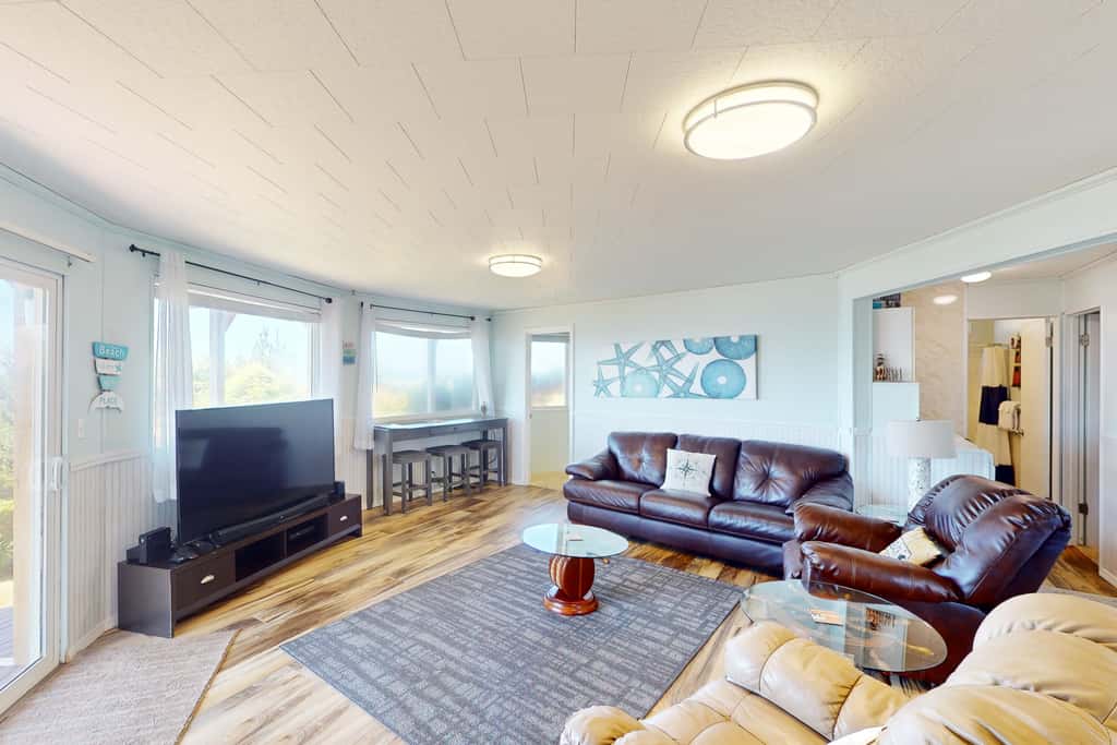 Dog friendly home with great decks and stunning ocean views