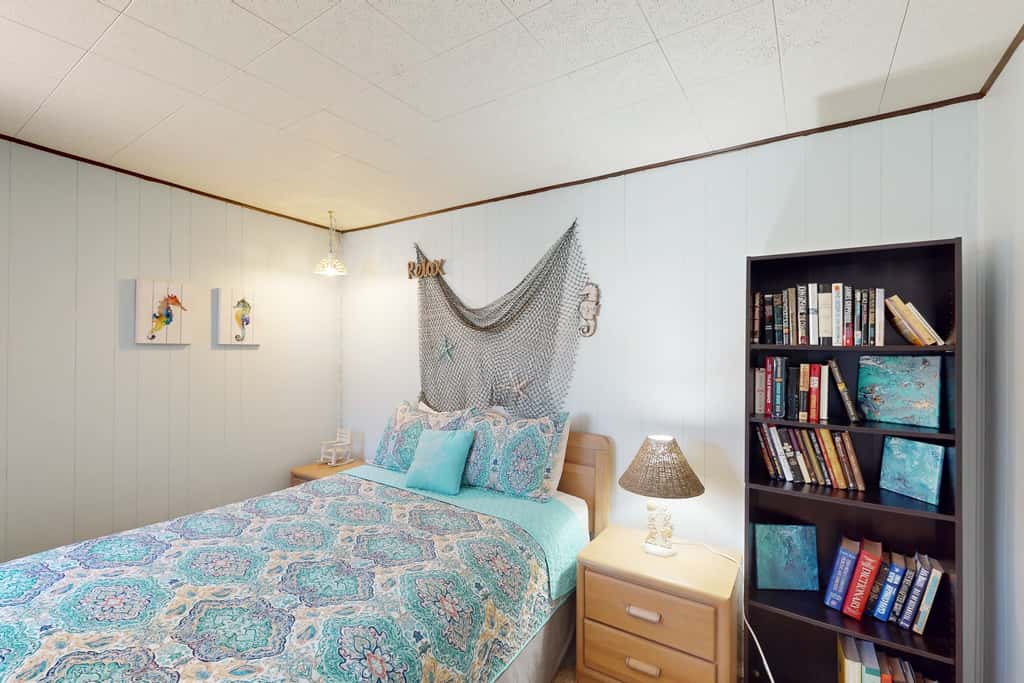 Dog friendly home with great decks and stunning ocean views