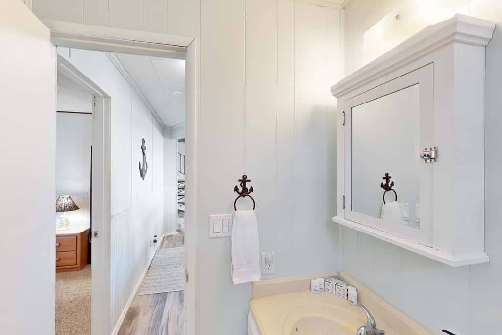 Dog friendly home with great decks and stunning ocean views