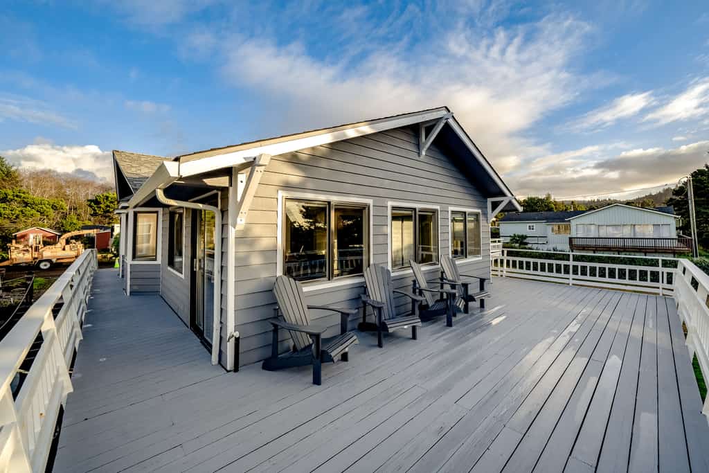 The Chinook House