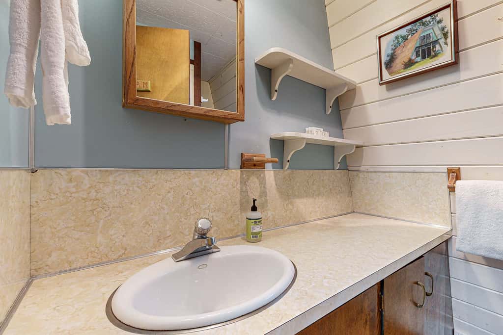 Fun and Unforgettable Beach House Dog friendly with a Great Location