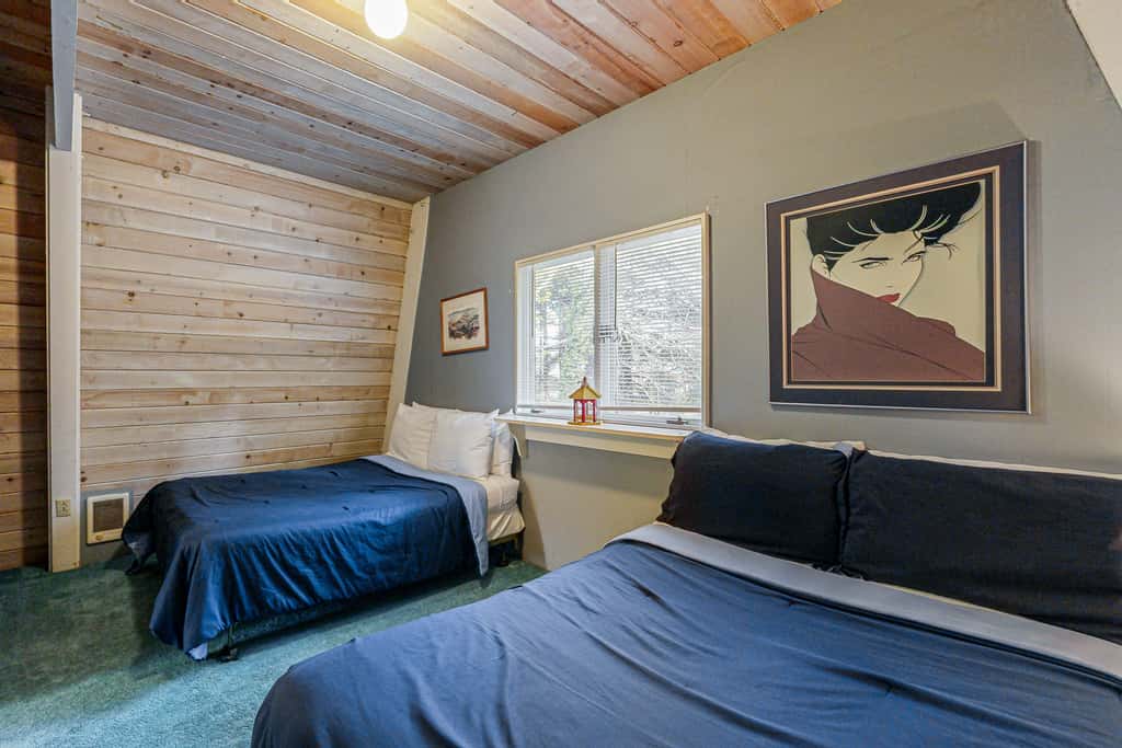 Fun and Unforgettable Beach House Dog friendly with a Great Location