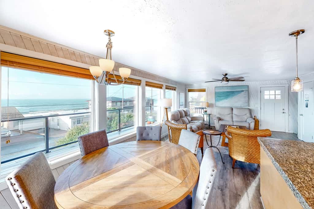 Family friendly house with ocean view and private hot tub walk to beach dogs OK