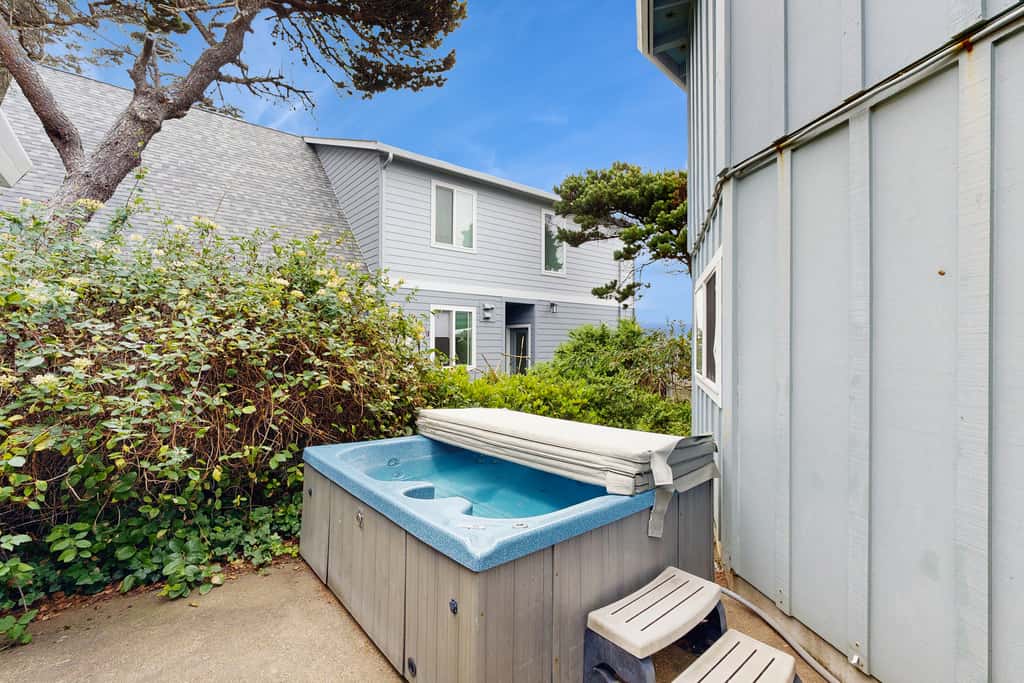 Unique and spacious home with private hot tub game room and great ocean views