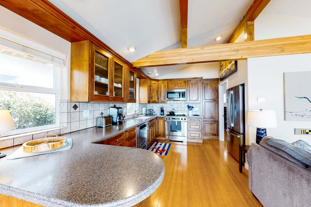 Oceanfront Beach Getaway with Amazing Views | Walk to the Beach