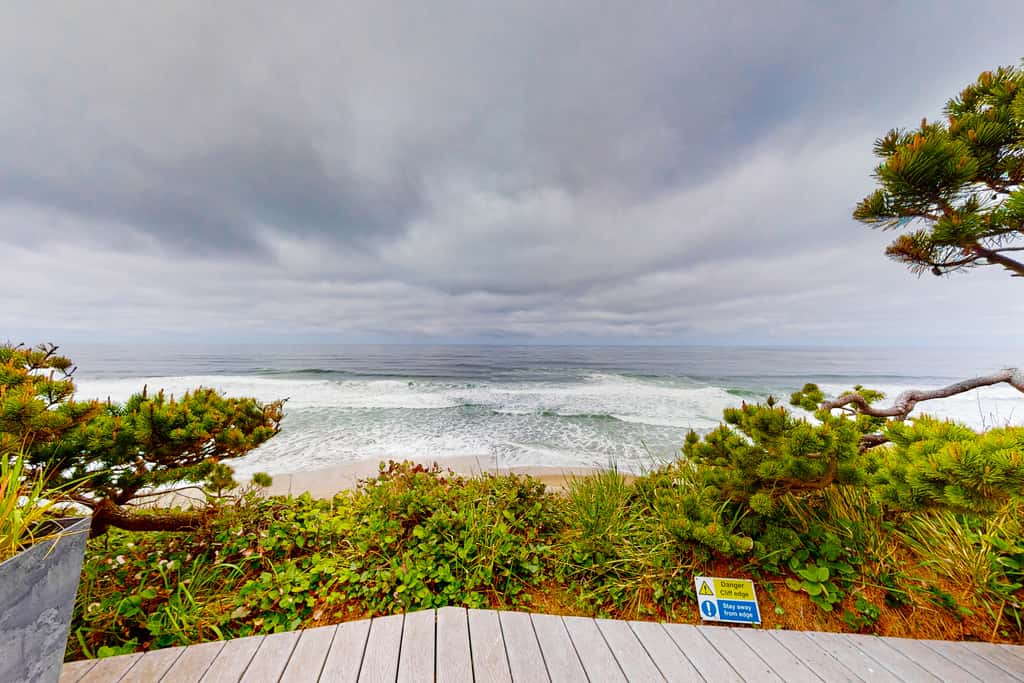 Oceanfront Beach Getaway with Amazing Views | Walk to the Beach