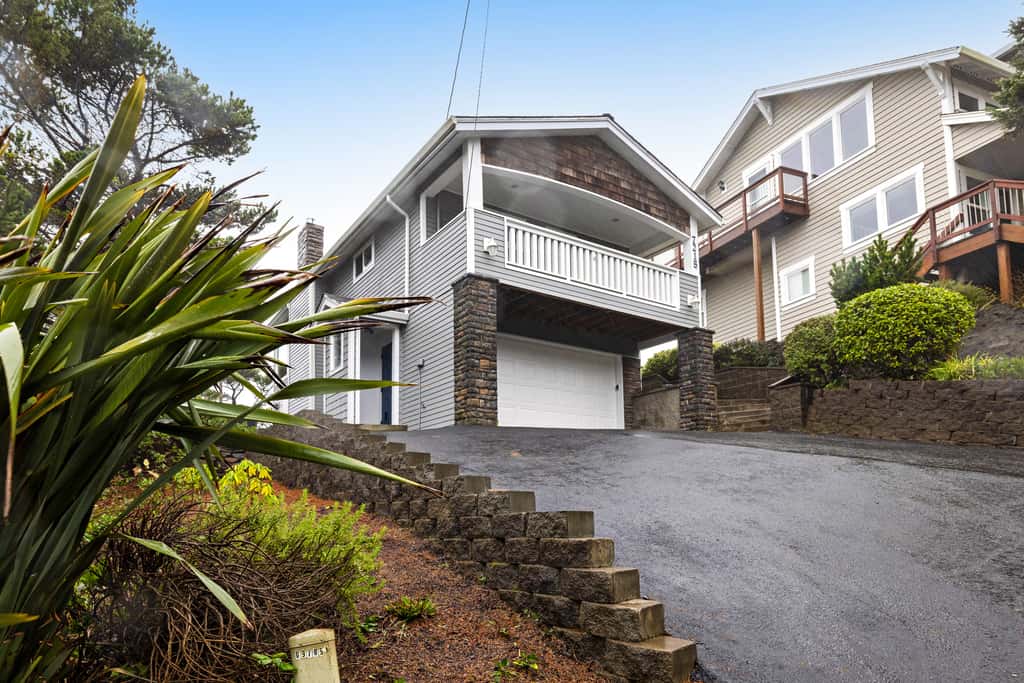 Oceanfront Beach Getaway with Amazing Views | Walk to the Beach