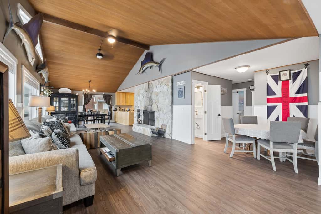 Oceanfront dog friendly house with deck private hot tub and stunning views