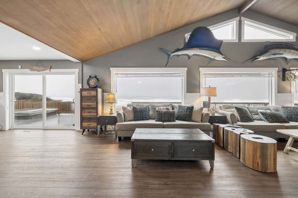 Oceanfront dog friendly house with deck private hot tub and stunning views