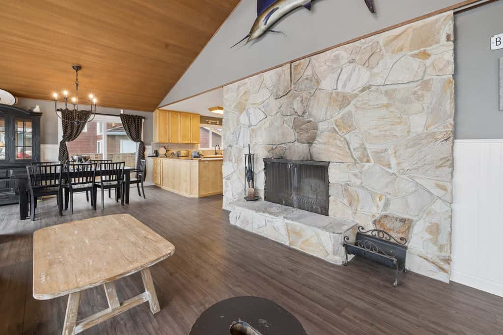 Oceanfront dog friendly house with deck private hot tub and stunning views